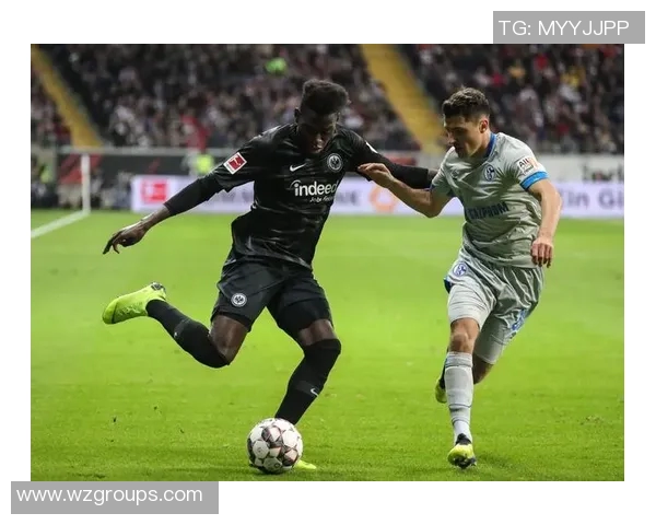 沙尔克04主场狼狈输球，法兰克福获得胜利夺取关键3分