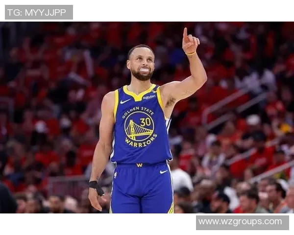 库里复出助勇士横扫雷霆，勇士强势登顶西部榜首