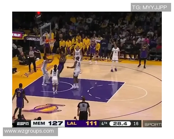 湖人对决灰熊的精彩较量分析与赛后点评