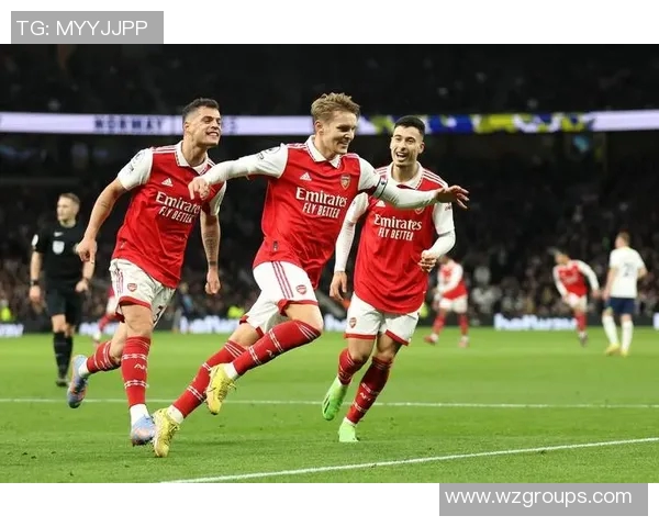 狼队与托特纳姆激战正酣谁能在英超赛场上笑到最后